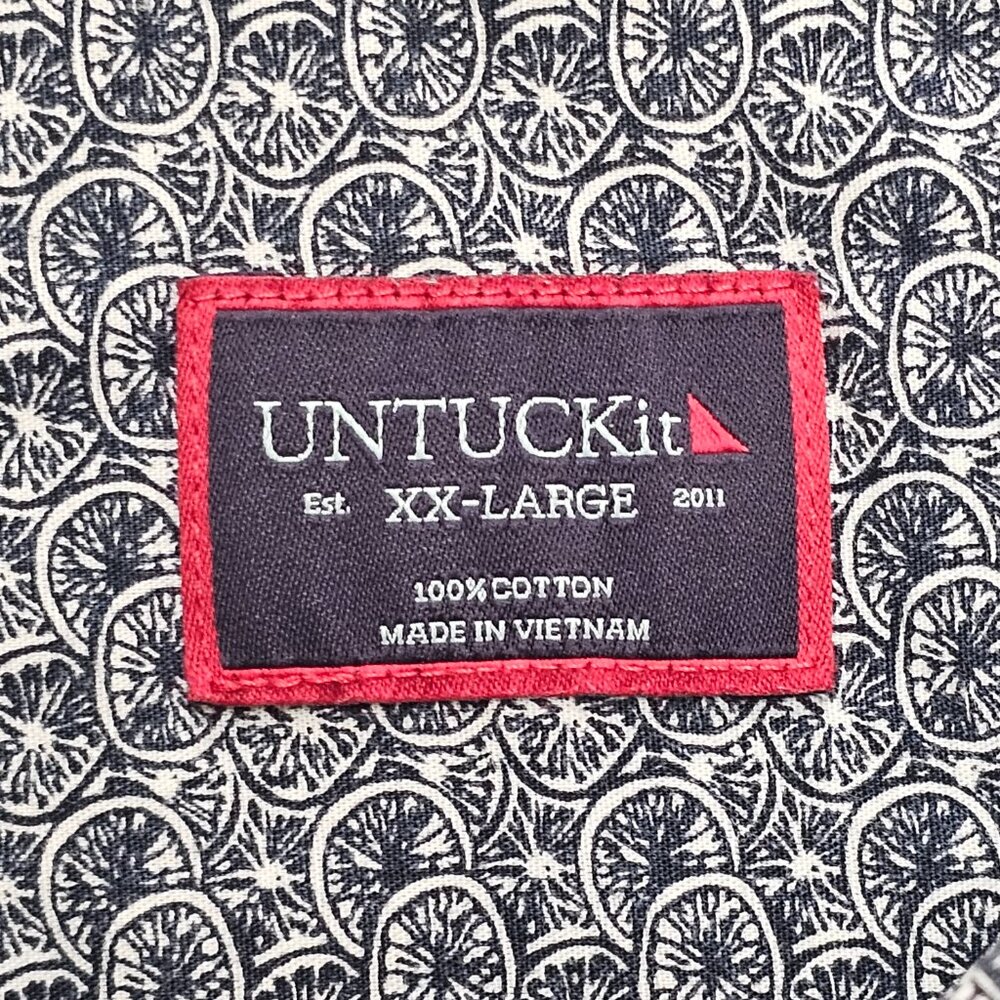 UNTUCKit Short Sleeve Button Down XXL - Picture 4 of 5